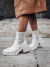 Juli - Coturno Feminino Chelsea Tratorado Cano Curto Off-White - loja online