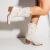 Lorena - Bota Feminina Texana Country Cano Médio Aplicação Off White na internet