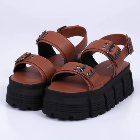 Meg - Sandália Tratorada Fivela Caramelo - comprar online