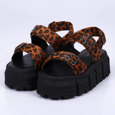Meg - Sandália Tratorada Fivela Onça - comprar online