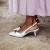 Milano - Scarpin Feminino Bico Fino Aplicação Slingback Branco