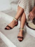 Nancy - Sandália Rasteira Feminina Bico Folha Aplicação Marrom - Not-Me Shoes - Fábrica Própria de Calçados Femininos