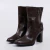 Vegas - Bota Feminina Bico Redondo Salto Grosso com Aplicação Marrom - comprar online