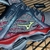 Mizuno Prophecy 1 - Cinza/Cereja na internet