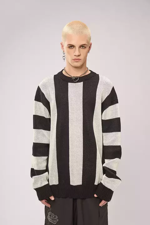 BEETLEJUICE SUIT SWEATER - comprar online
