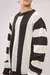 BEETLEJUICE SUIT SWEATER en internet