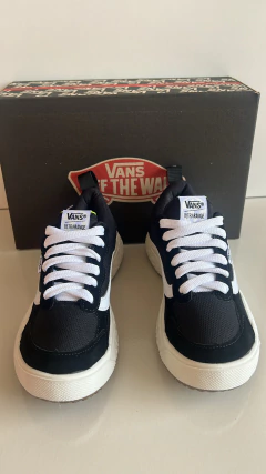 Vans Ultraranger na internet