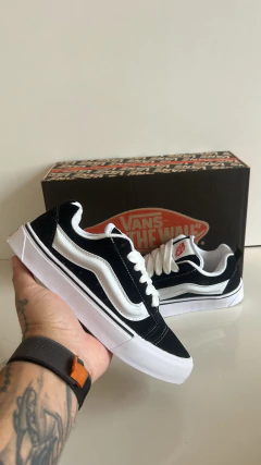 Vans KNU