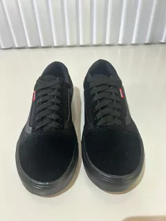 Vans Old Preto na internet