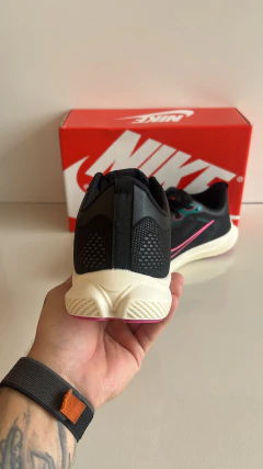 Nike Sport feminino na internet