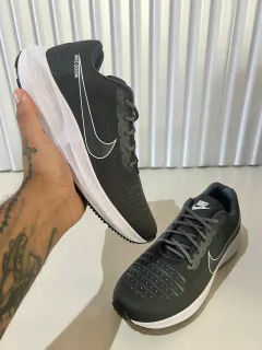 Nike Zoom Air - Preto e Cinza