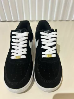 Air Force Camurça Preto e Branco na internet