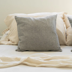 Almohadon Delfi liso gris - comprar online