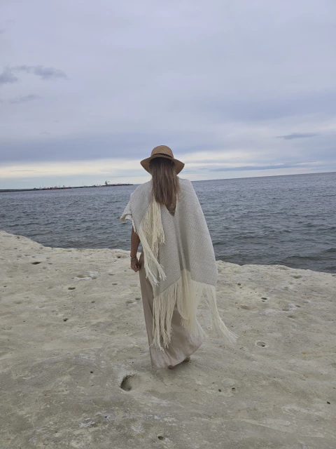 RUANA ARRAYAN PLATEADA