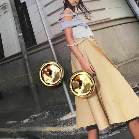 Brinco Folheado 18k Botão Dourado Marieta - comprar online