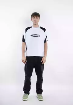 REMERA BOXY FIT RECHARGE BLANCA