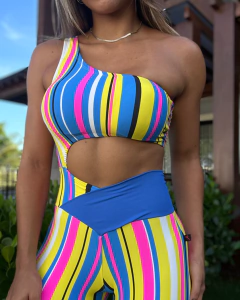 Macacão Movimento na internet