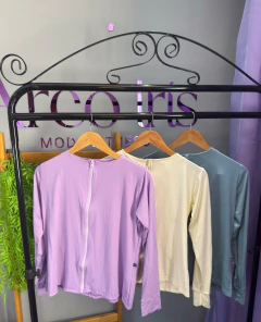 Casaco com Proteção UV - Arco-íris Moda Fitness