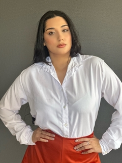Camisa Sarah Branca na internet
