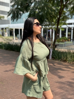 Conjunto Amélia Verde na internet