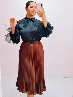 SAIA HELEN PLISAADA CETIM - comprar online