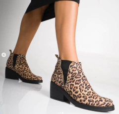 ART LOURDES CUERO - comprar online