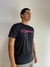 Camiseta preto Compass rosa