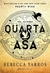 Capa do eBook "Quarta Asa" de Rebecca Yarros, com ilustrações de nuvens e um dragão, destacando o título em letras grandes.