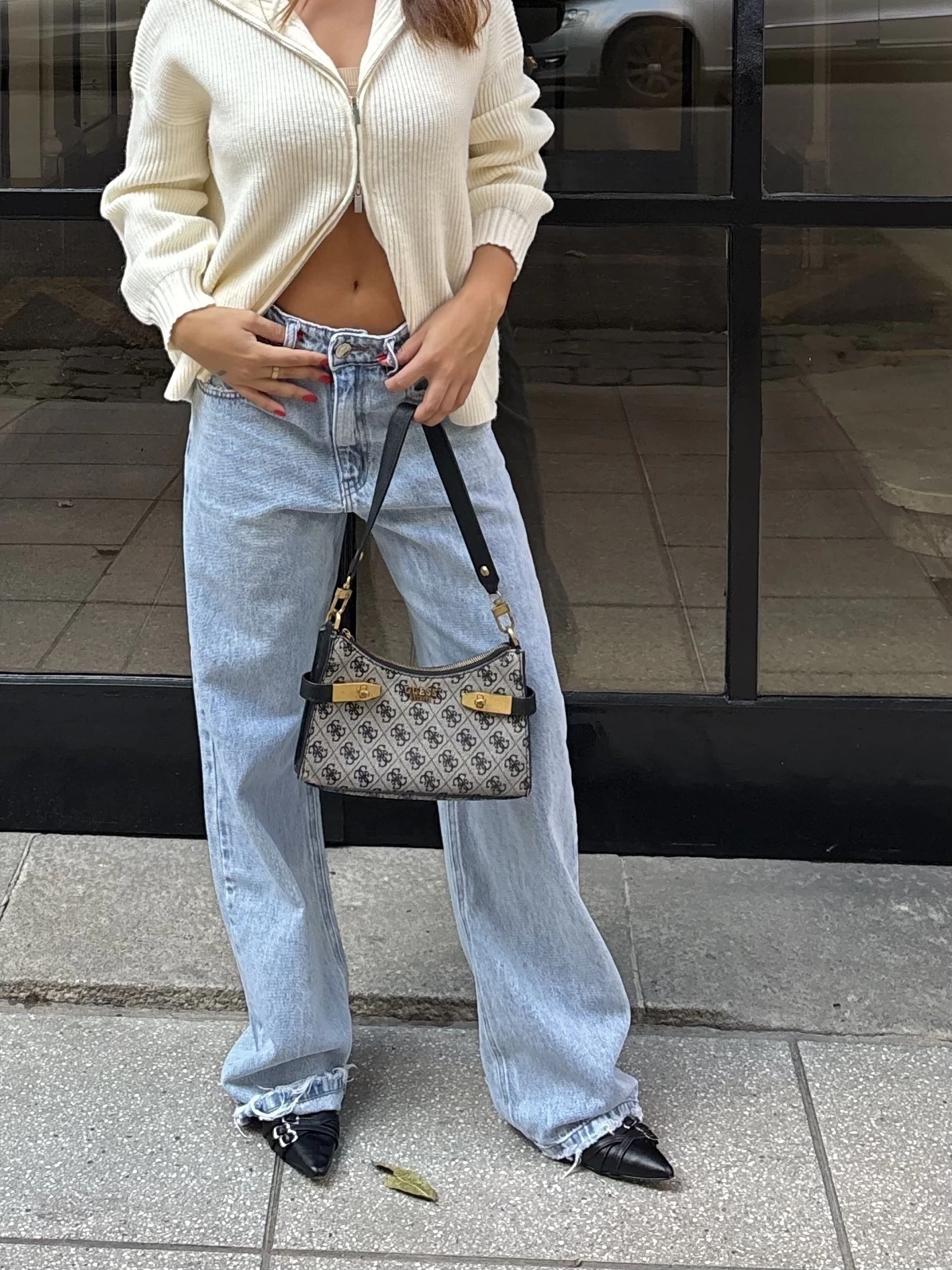 <p><span style="font-size: 14px">JEANS &amp;    PANTS</span></p>