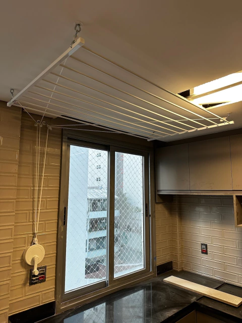 VARAL TRADICIONAL PARA TETO 8 VARETAS - comprar online