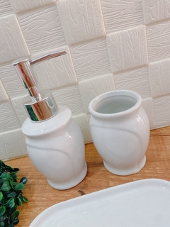 Jogo de Lavabo Cerâmica Válvula Prata - comprar online