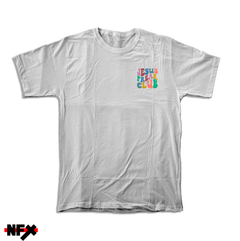 T-Shirt Clube Loucos Por Jesus (camiseta tradicional estampa pequena peito)