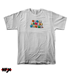 T-Shirt God is Always With Me (Deus está sempre comigo camiseta tradicional) - comprar online