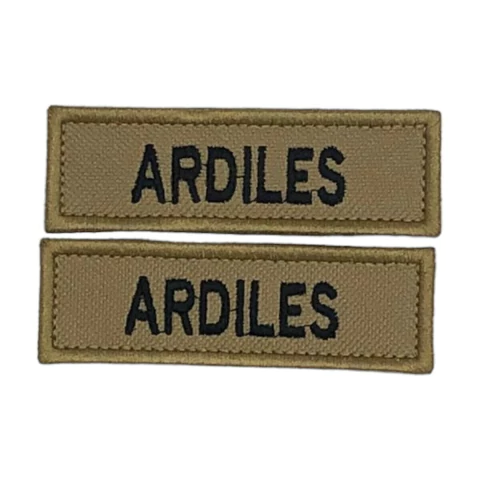 APELLIDOS BORDADOS DE TELA (2 UNIDADES)