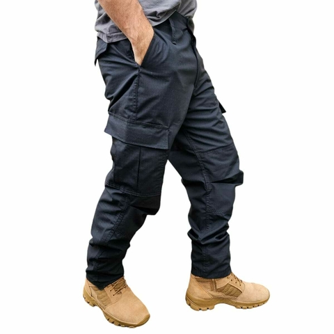 PANTALON CON PUÑO CARGO NEGRO ANTIDESGARRO TELA RIPSTOP - comprar online