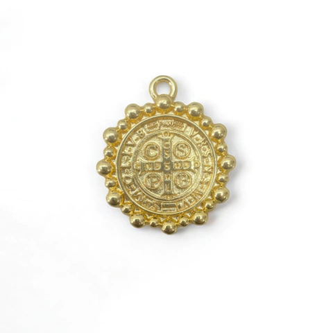 Pingente '' São Bento Detalhes'' Dourado