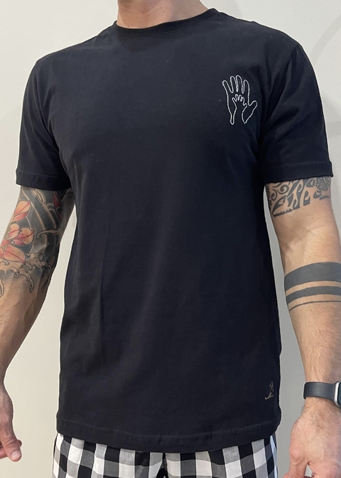 CAMISA BORDADA 2 MÃOS - PRETA