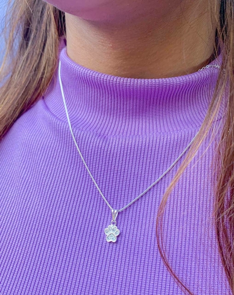 Colar patinha cravejada