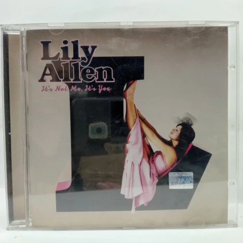 Lily Allen - Is't not me It's you - comprar online
