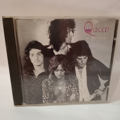 QUEEN - AT THE BEEB