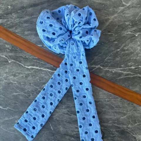 Elástico Srunchie Violeta Caidinho Laise Azul