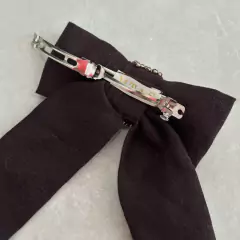 Laço Orquídea Marrom Linho Bordado - M.T.A.S