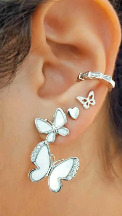 Brinco borboleta madrepérola branco