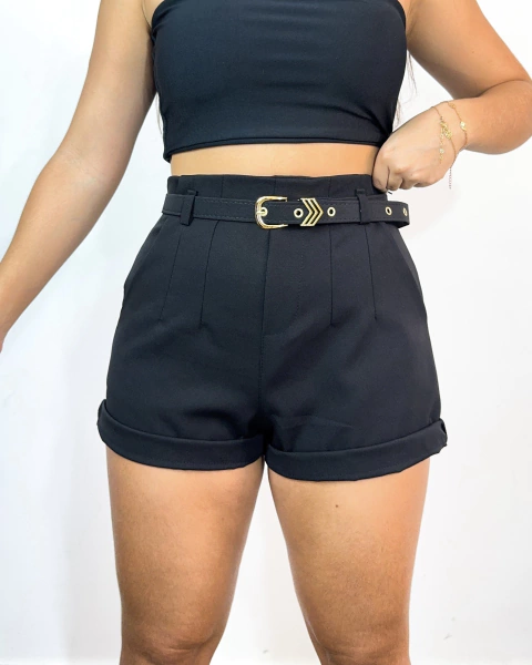 Short alfaiataria fivela dourada