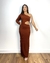 vestido longo manga única (fenda atrás)