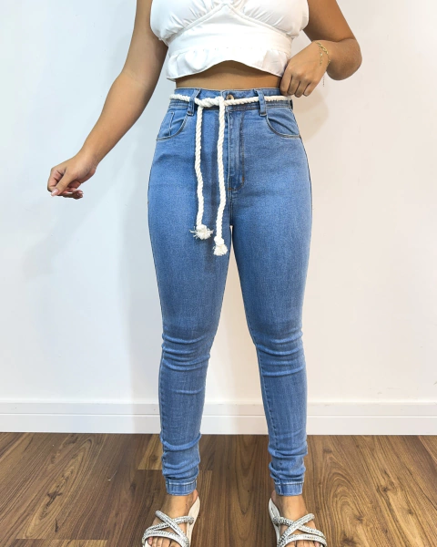 Calça jeans cordão