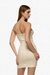 Vestido corto blanco ajustado con escote en forma de V adornado con detalles de joyas. Mod. Ariana Sku. 34893