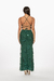 Vestido largo verde con lentejuelas, con tirantes finos y un diseño ajustado que resalta la figura. Mod. Queta sku. 33880