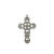 Pingente em forma de cruz com detalhes ornamentais em metal prateado.