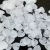 Pingente folha 10x14mm Branco Opal